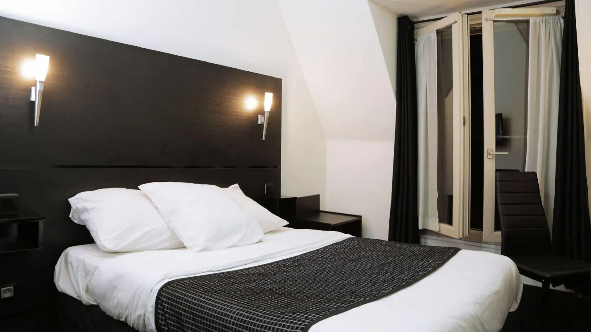 Hotell De L'exposition - Republique Paris