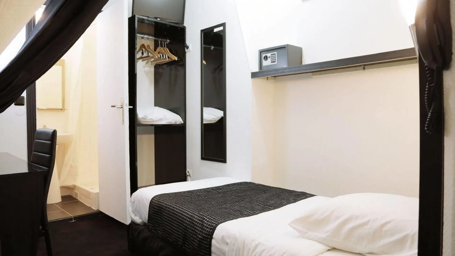 Hotell De L'exposition - Republique Paris